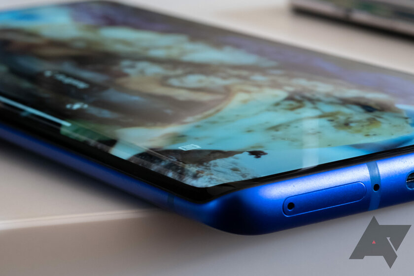 Обзор OnePlus 8 Pro: когда убийца флагманов стал флагманом