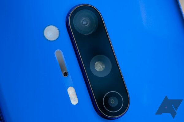 Обзор OnePlus 8 Pro: когда убийца флагманов стал флагманом