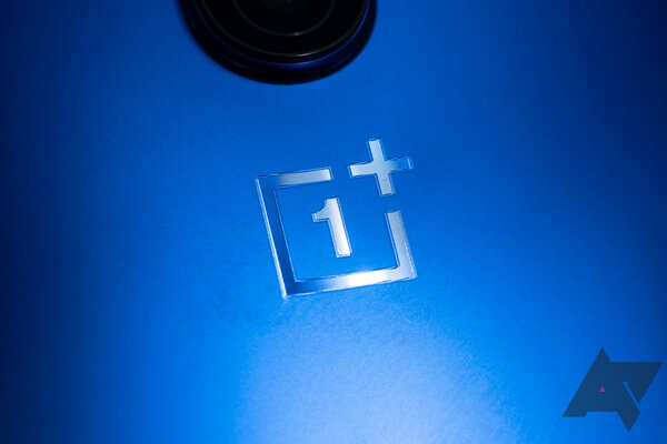 Обзор OnePlus 8 Pro: когда убийца флагманов стал флагманом