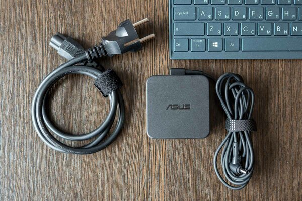 Тестируем ноутбук с двумя дисплеями: на что способен ASUS ZenBook Duo UX481F