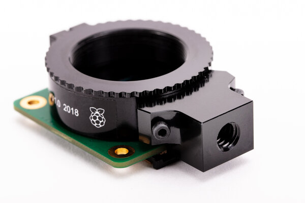 У Raspberry Pi теперь есть фирменная камера со сменными объективами