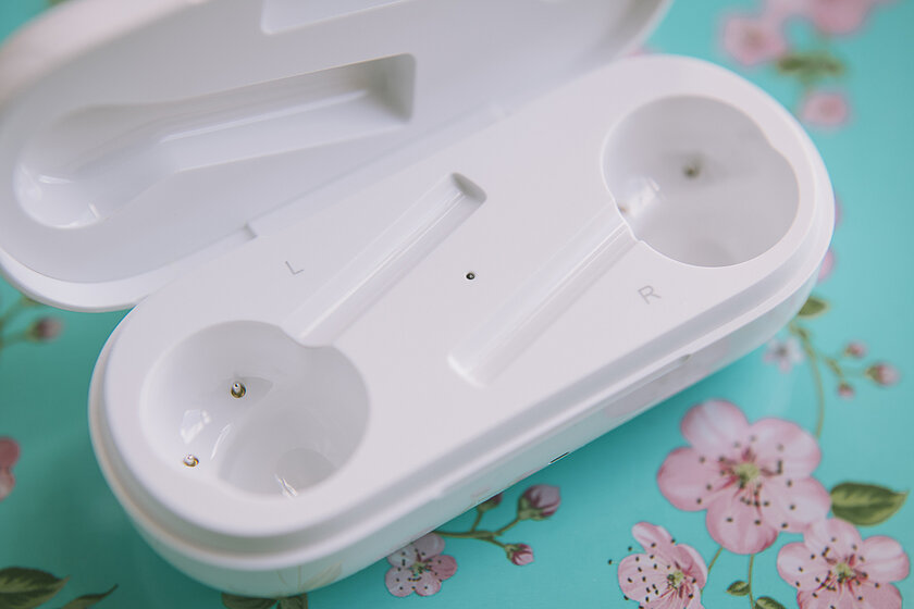 Обзор наушников HONOR Magic Earbuds. Не яблоком единым — Распаковываем и трогаем. 7