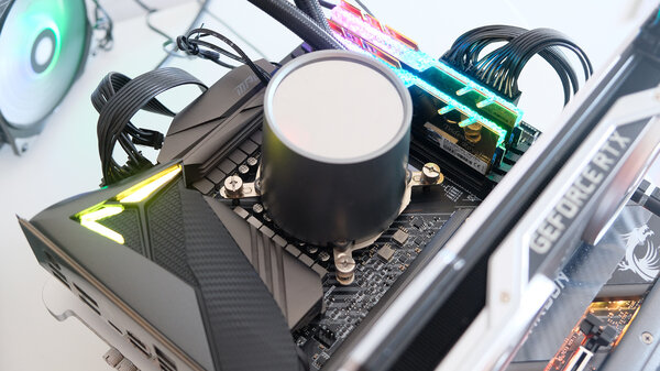 Детальный тест процессоров Core i9-10900K и i5-10600K. Как они против конкурентов AMD