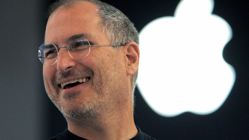 Джон Проссер: Apple выпустит умные очки в дизайне очков Стива Джобса