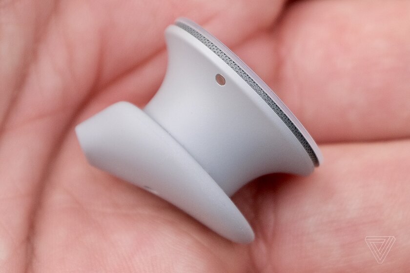 Обзор Microsoft Surface Buds: странные таблетки или революция в мире TWS-наушников?