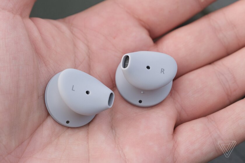 Обзор Microsoft Surface Buds: странные таблетки или революция в мире TWS-наушников?