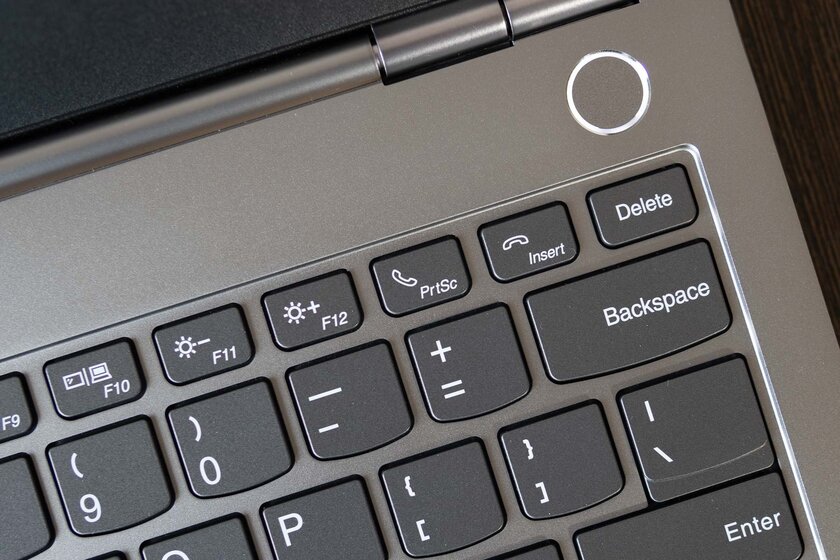 Обзор Lenovo ThinkBook 13s: меж двух огней