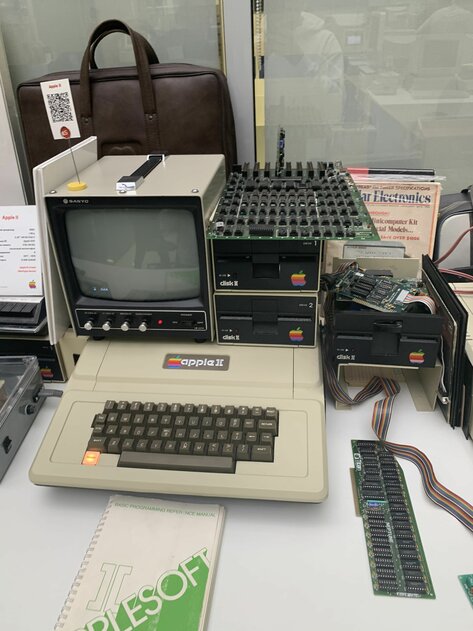 Ровно 43 года назад Apple II перевернул мир: чем он выделялся