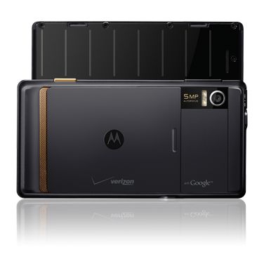 Этот смартфон обошёл iPhone и популяризировал Android. Вспоминаем Motorola Droid