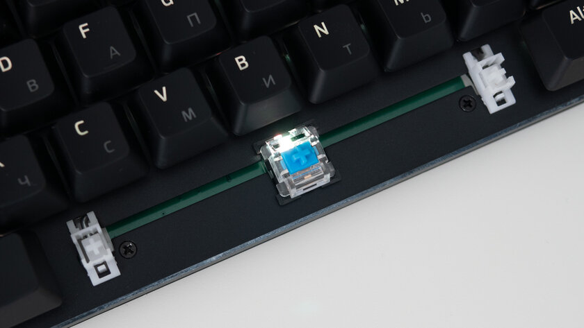 Обзор AOC GK500: удобство тактильной механики