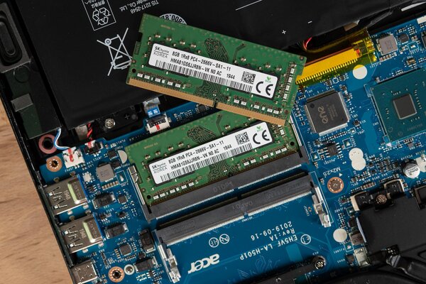 Обзор Acer Nitro 7: серьезный гейминг может быть мобильным