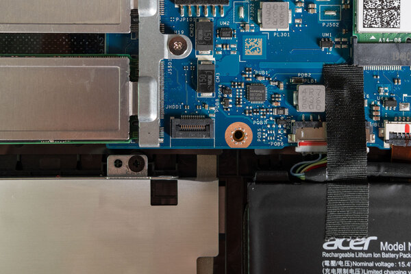 Обзор Acer Nitro 7: серьезный гейминг может быть мобильным