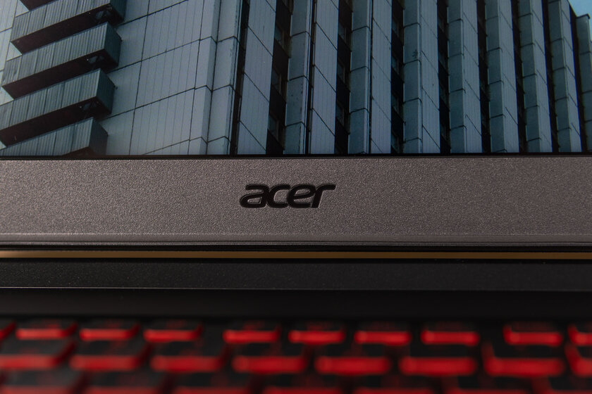 Обзор Acer Nitro 7: серьезный гейминг может быть мобильным