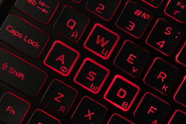 Обзор Acer Nitro 7: серьезный гейминг может быть мобильным