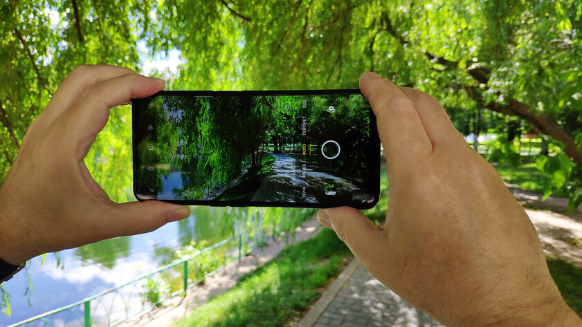 Обзор смартфона OPPO A72: сияющий и неоднозначный