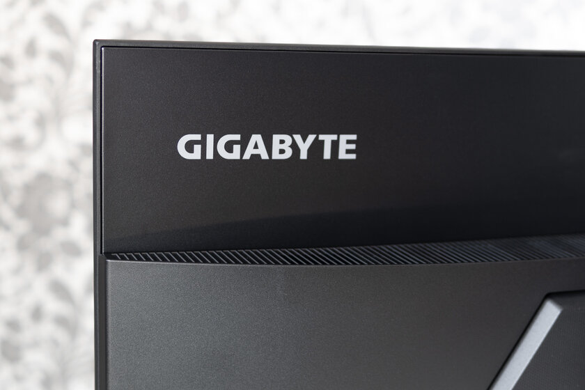 Обзор Gigabyte G32QC: всё дело в матрице Обзор Gigabyte G32QC: всё дело в матрице