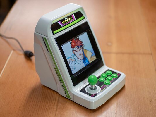 Sega выпустила миниатюрный игровой автомат на 36 игр