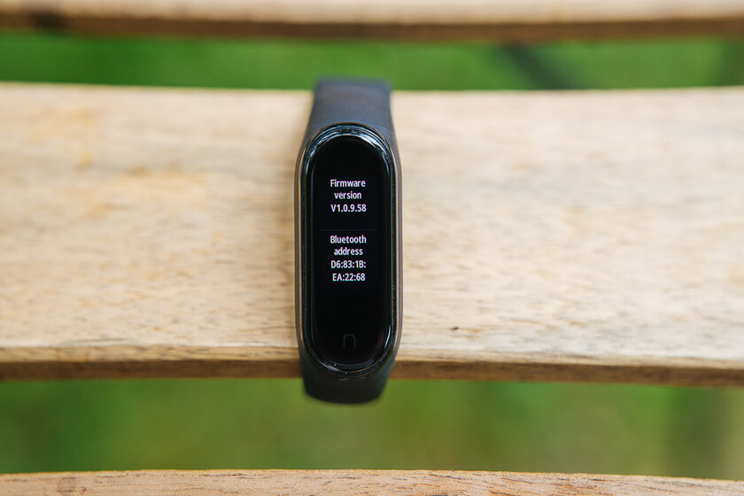 Уверены, что с NFC лучше? Обзор официального Xiaomi Mi Band 4 NFC для России