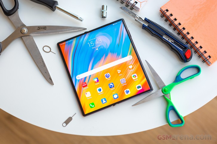 Попользовался гибким Huawei Mate Xs и теперь не хочу возвращаться к обычному смартфону