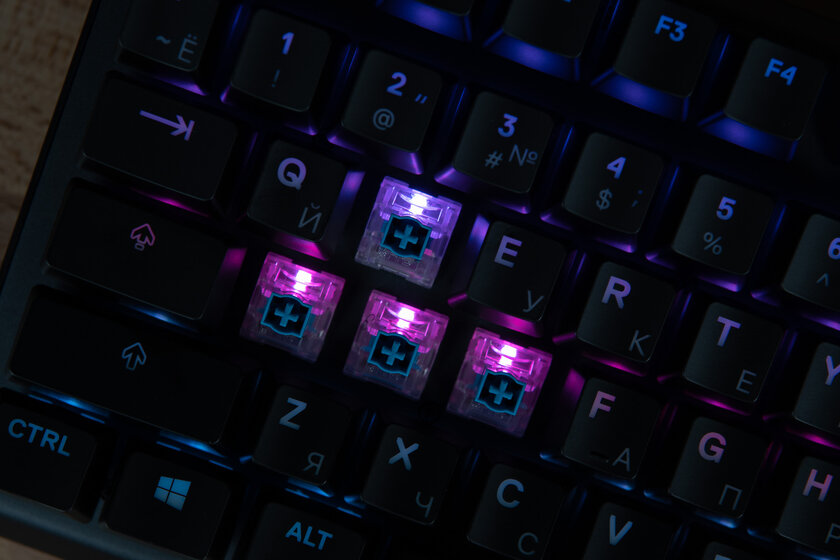 Обзор SteelSeries Apex 5: дисплей вместо индикаторов — Тактильные полумеханические переключатели. 8