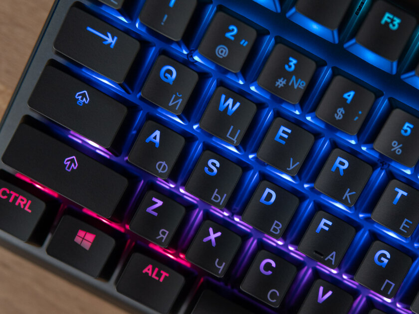 Обзор SteelSeries Apex 5: дисплей вместо индикаторов — Тактильные полумеханические переключатели. 6