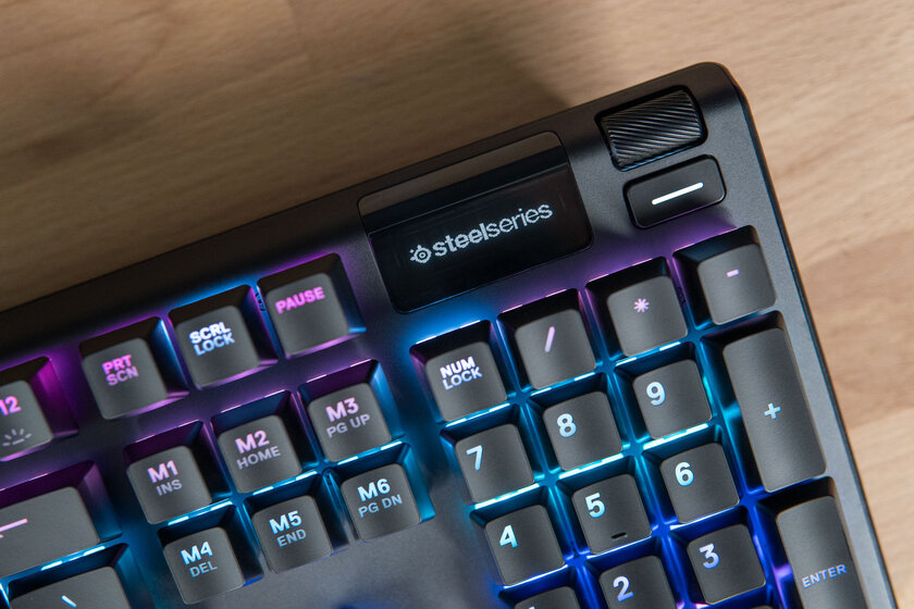 Обзор SteelSeries Apex 5: дисплей вместо индикаторов