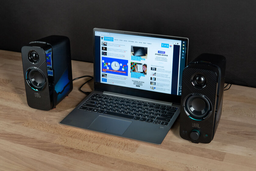 Обзор JBL Quantum Duo: мощь и строгость