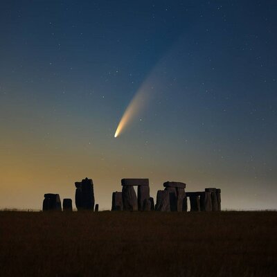 Станут отличными обоями. Лучшие фотографии одной из самых ярких комет NEOWISE