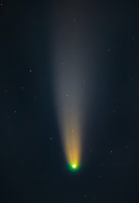 Станут отличными обоями. Лучшие фотографии одной из самых ярких комет NEOWISE