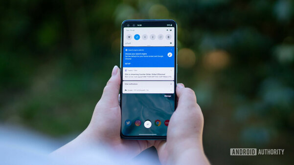 Обзор OnePlus Nord: новый смартфон кажется очень знакомым — Корпус и внешний вид. 6