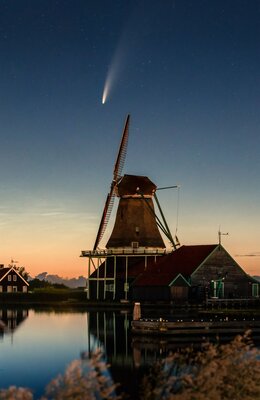 Станут отличными обоями. Лучшие фотографии одной из самых ярких комет NEOWISE