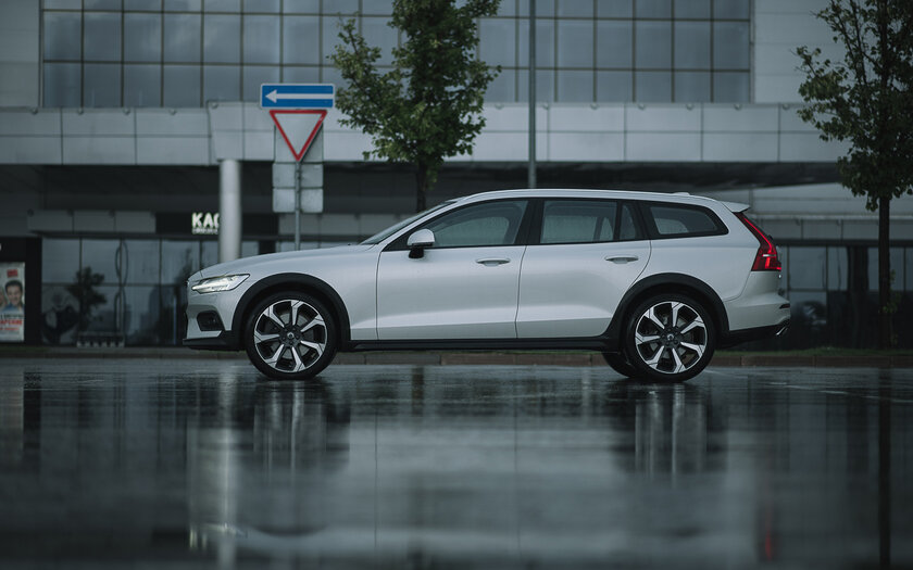 Тест-драйв Volvo V60 Cross Country '19. Встреча с единорогом
