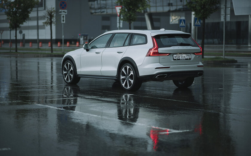 Тест-драйв Volvo V60 Cross Country '19. Встреча с единорогом