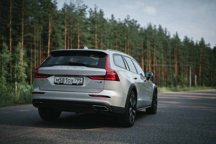 Тест-драйв Volvo V60 Cross Country '19. Встреча с единорогом