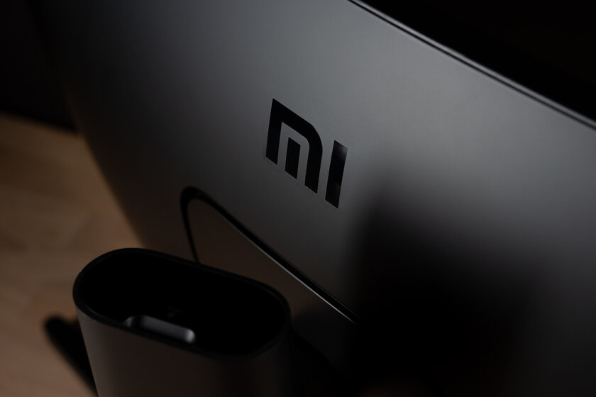 Тестирование Xiaomi Mi Curved Gaming Monitor 34: изогнутый экран, 144 Гц и строгий дизайн