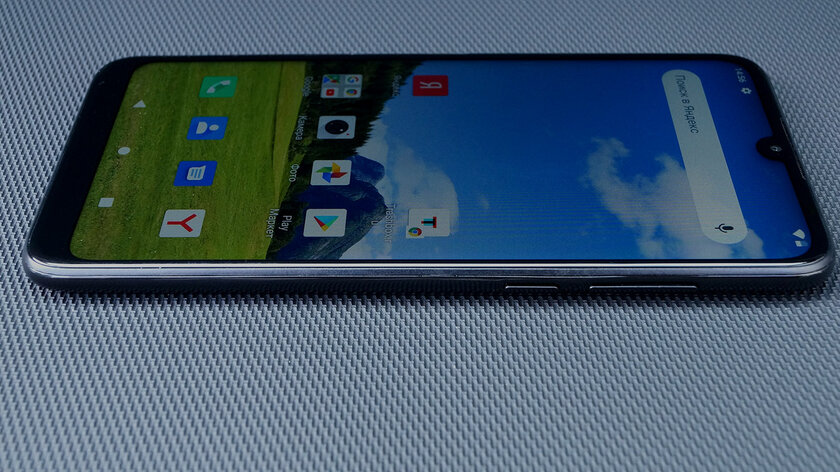 Обзор смартфона Philips Xenium S566: рабочая лошадка с хорошей автономностью