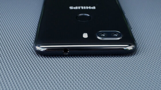 Обзор смартфона Philips Xenium S566: рабочая лошадка с хорошей автономностью