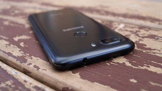 Обзор смартфона Philips Xenium S266: оптимум для повседневных задач