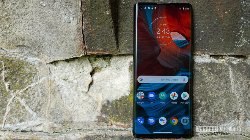 Обзор Motorola Edge и сравнение с Motorola Edge+: они очень похожи внешне