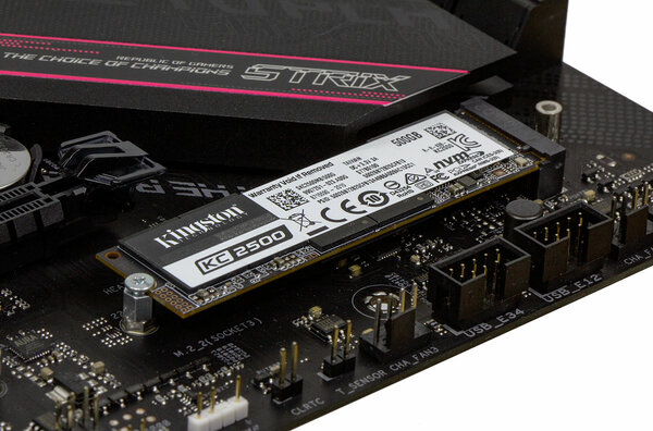 Обзор Kingston KC2500 500 Гбайт: быстрее, холоднее