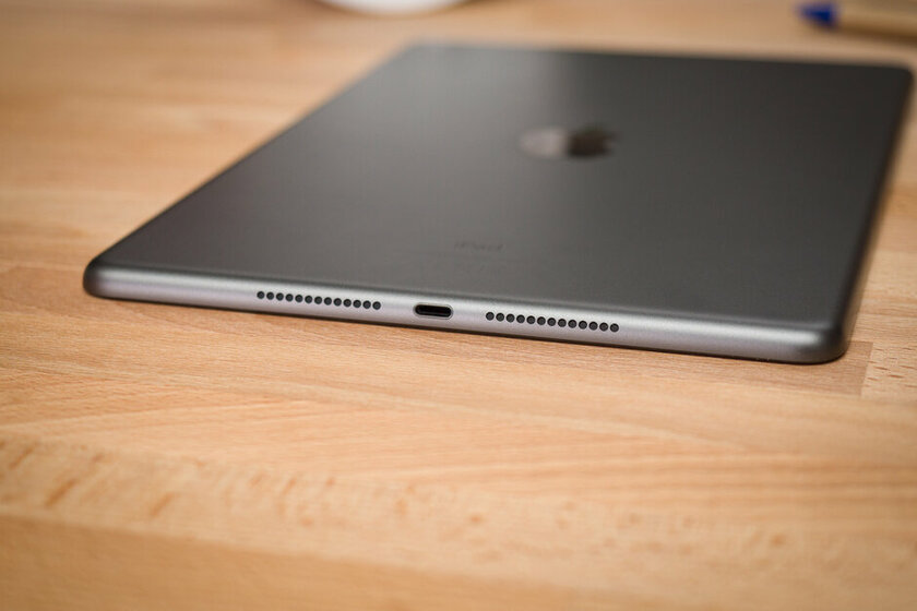 Рейтинг лучших планшетов для учёбы по цене до 10000, до 20000 и до 35000 рублей