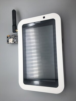 PinePhone — Linux-смартфон с физическими выключателями датчиков и 17 операционными системами на microSD
