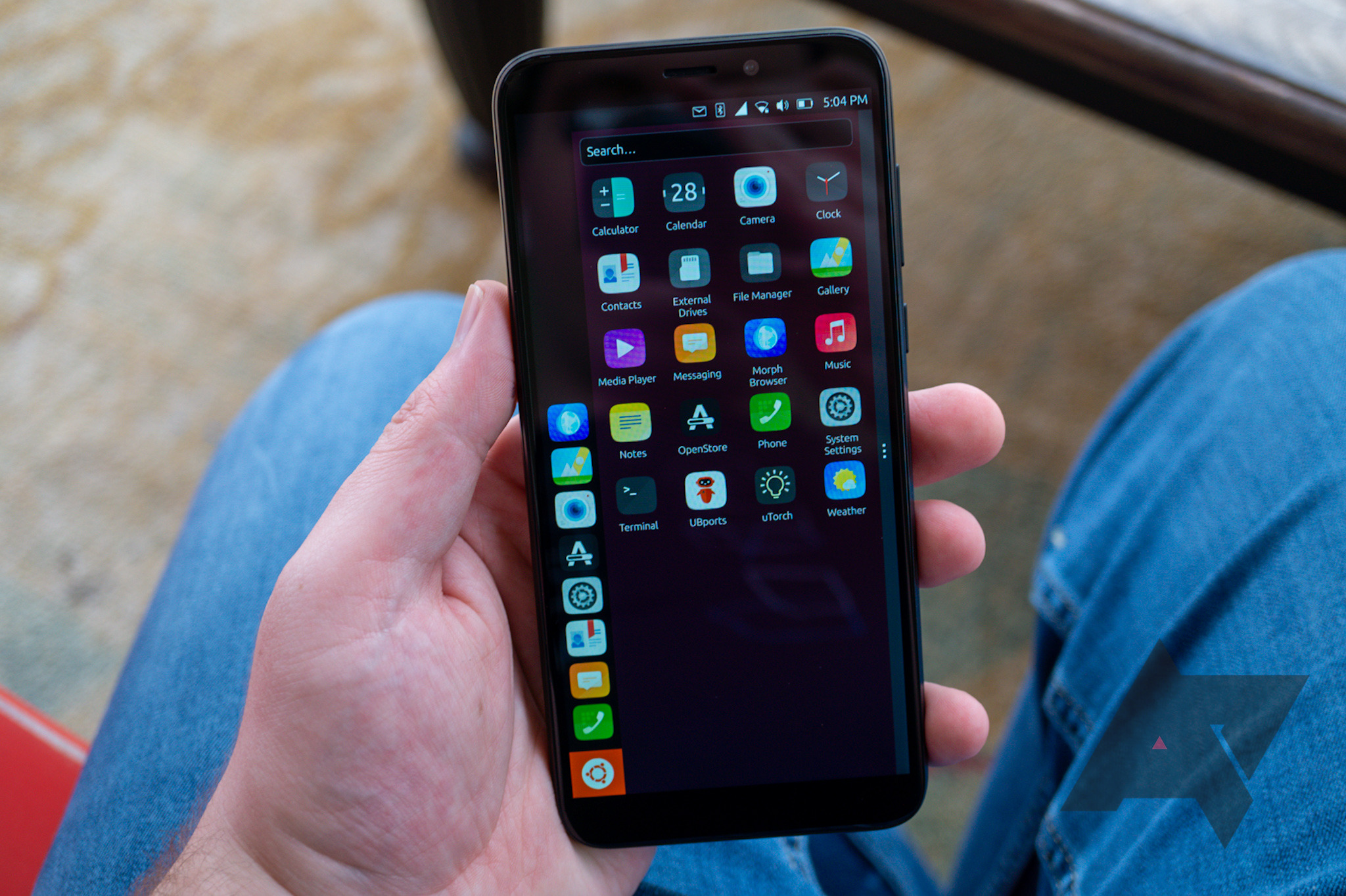 PinePhone — Linux-смартфон с физическими выключателями датчиков и 17 операционными системами на microSD