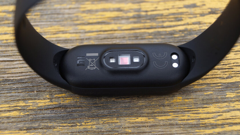 Обзор Xiaomi Mi Band 5: браслет, который заставит оторваться от дивана