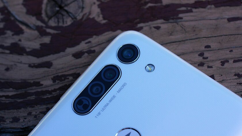 Обзор Motorola Moto G8: элегантный дизайн и невероятная автономность
