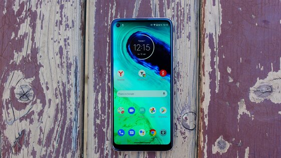 Обзор Motorola Moto G8: элегантный дизайн и невероятная автономность