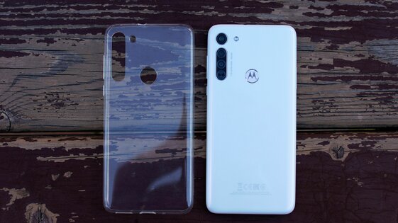 Обзор Motorola Moto G8: элегантный дизайн и невероятная автономность