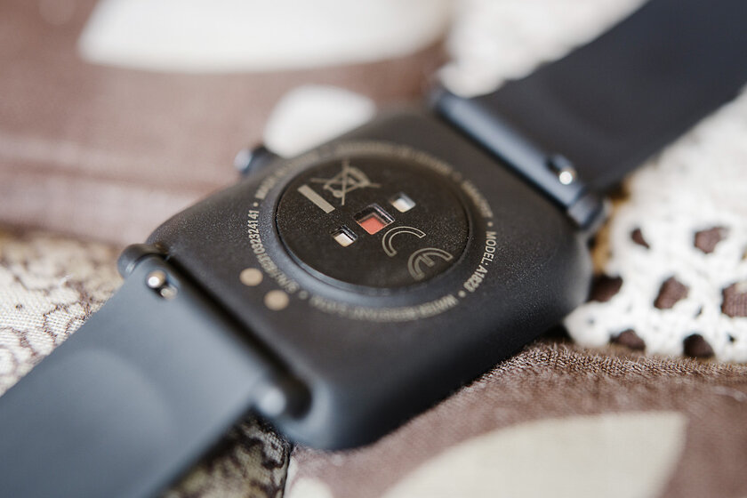 Обзор умных часов Amazfit Bip S Lite. 30 дней на одной зарядке?