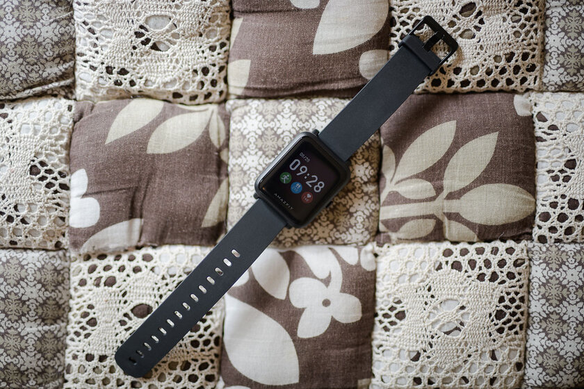 Обзор умных часов Amazfit Bip S Lite. 30 дней на одной зарядке?