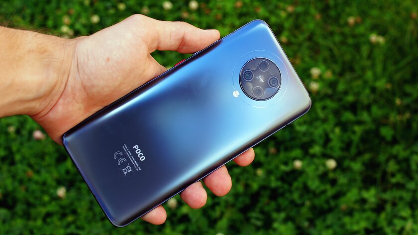 Обзор Xiaomi POCO F2 Pro: смартфон с мощнейшим железом и необычным экраном